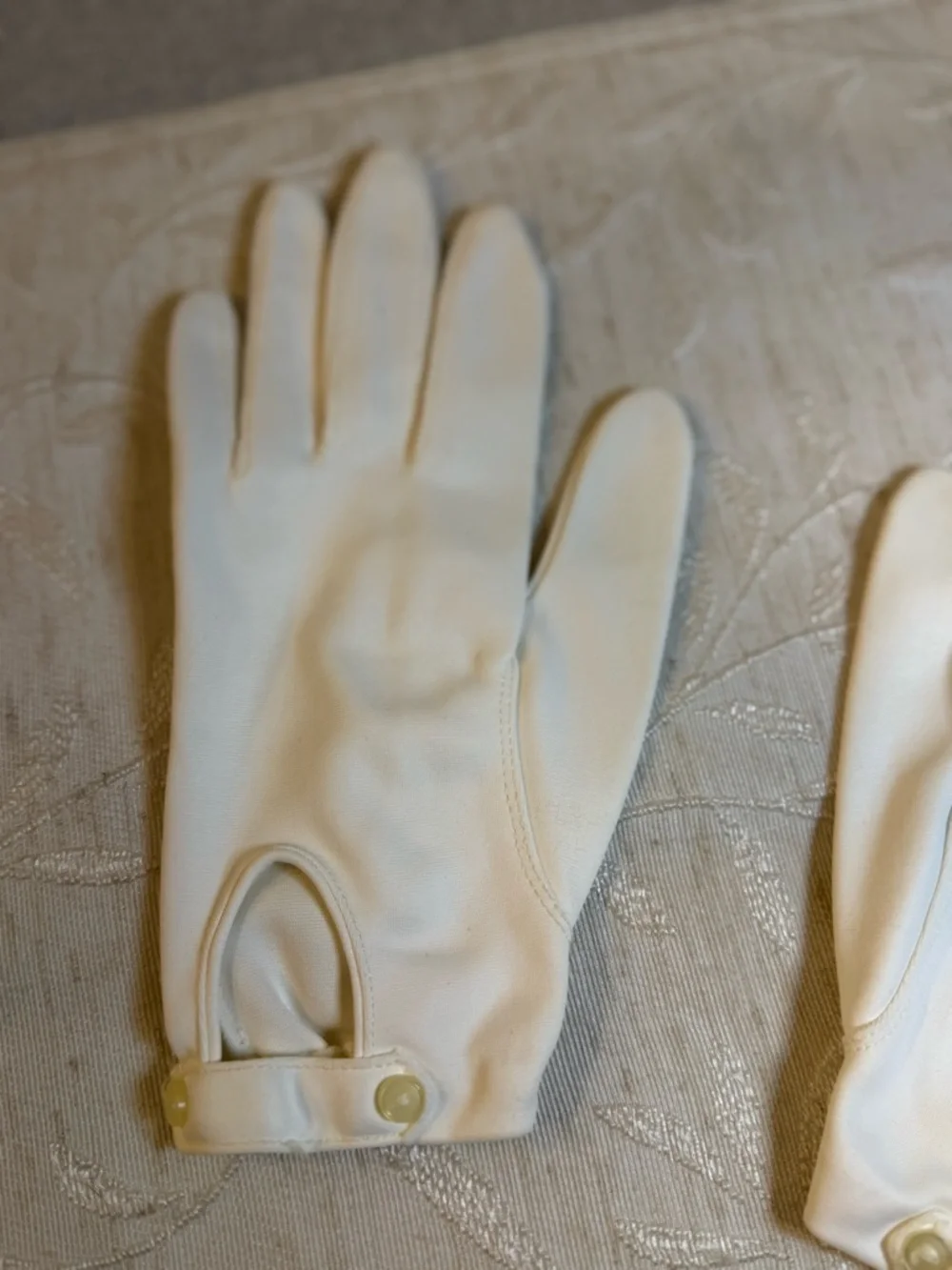 1950s Mojud Nylon Wrist Length Gloves White Double Button Detail‎ Retro Formal